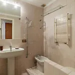 Appartamento A Stone's Throw From The Colosseum! *